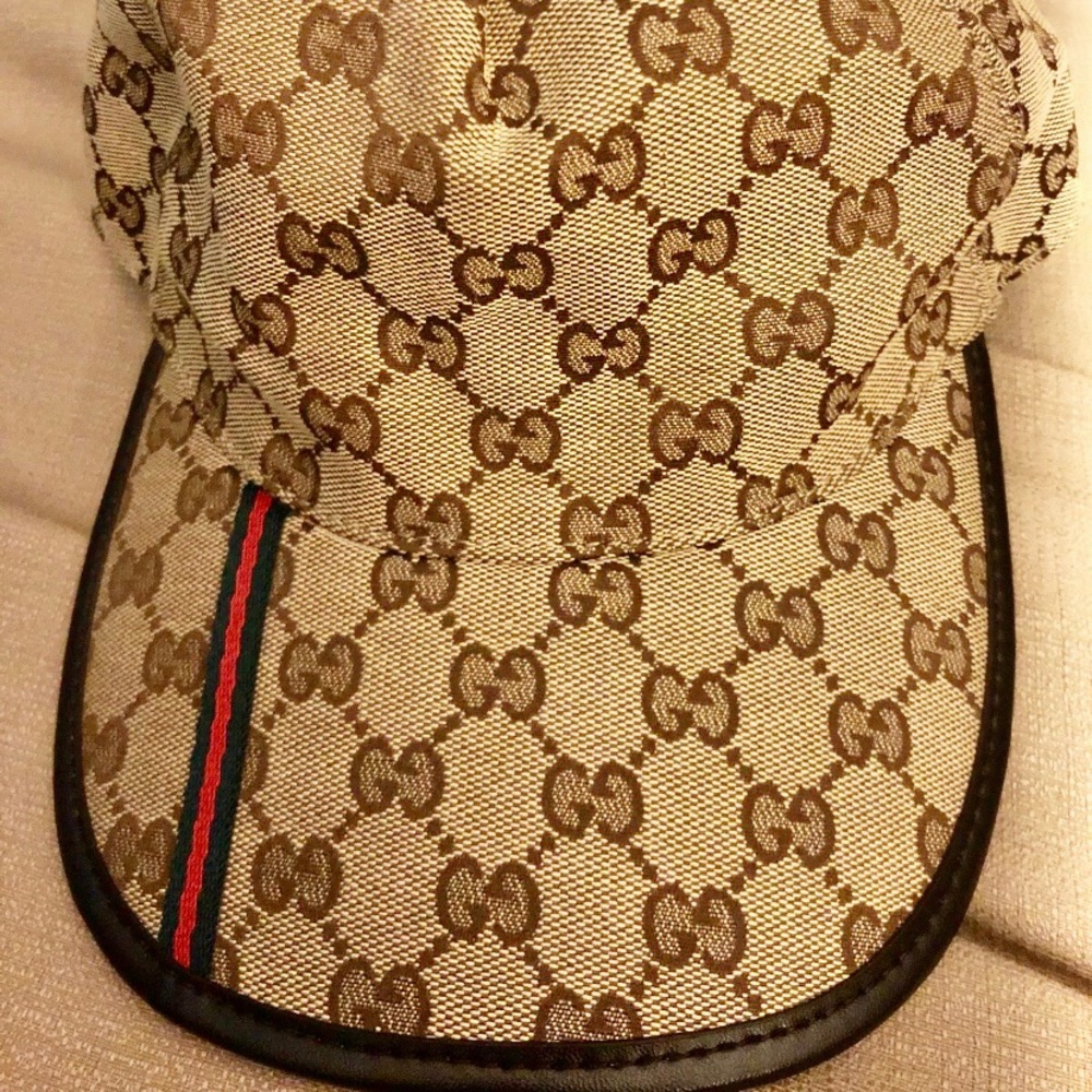 Gucci (GG) canvas baseball hat.  Size M